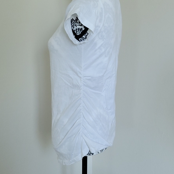 Blooming in August maternity top - Picture 3 of 4